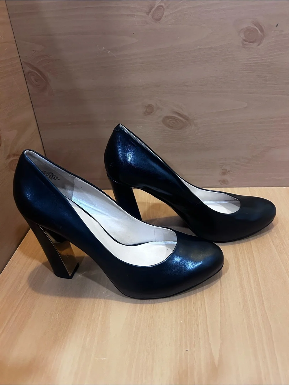Nine West Black Leather Pumps –Round toe– Block Heel size 9